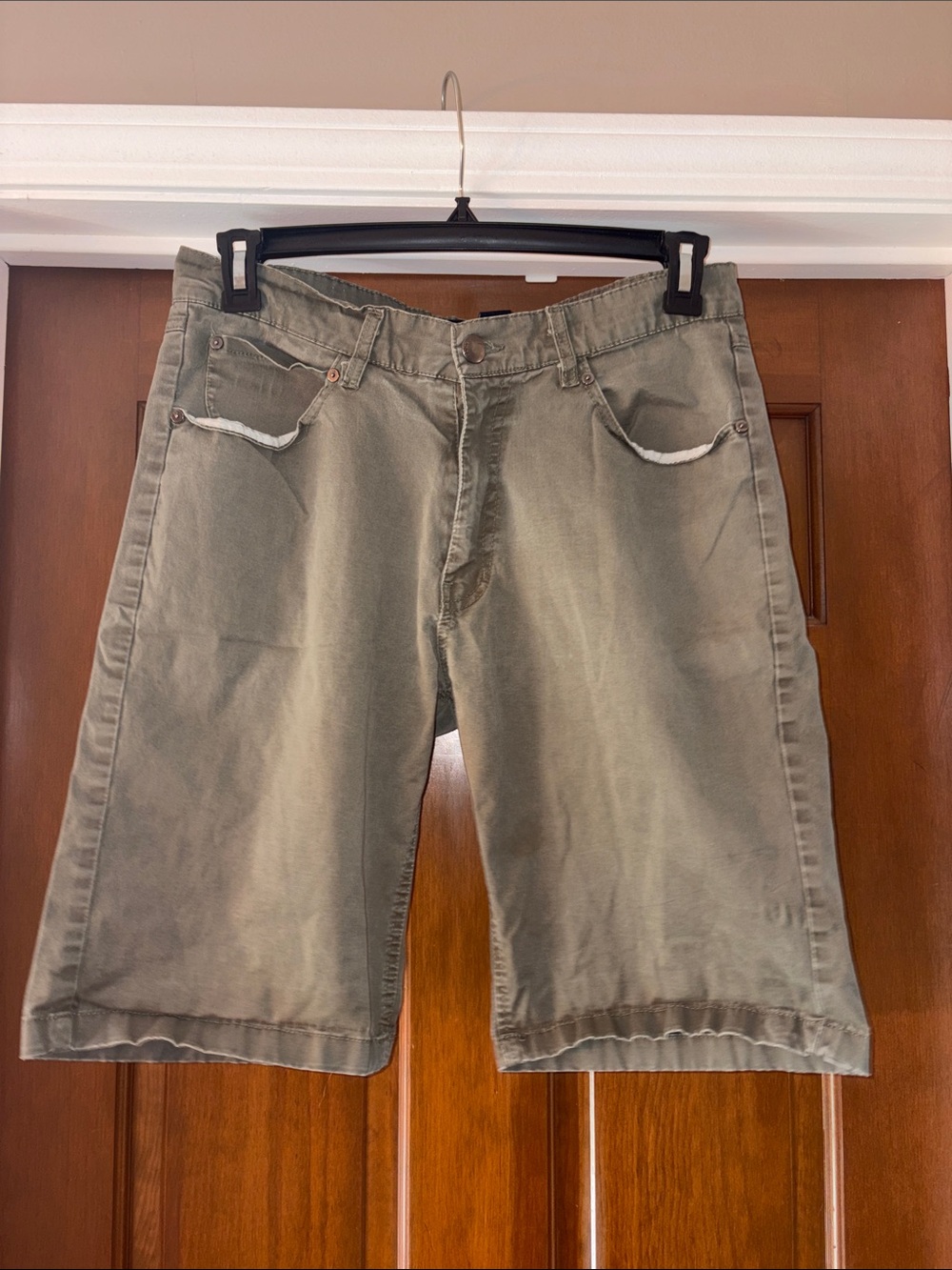 PD&C Men's Olive Green Casual Shorts - Size 34